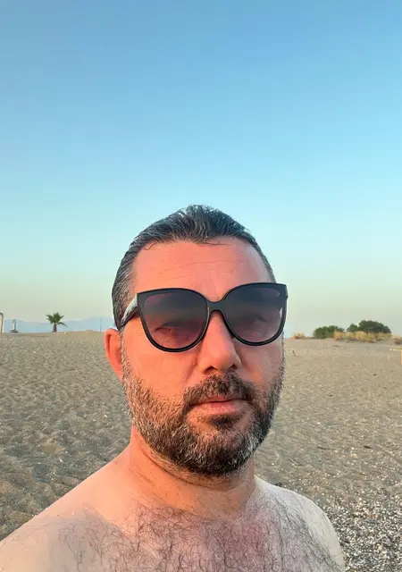 Brahim из Стамбула, мне 25, познакомлюсь без обязательств