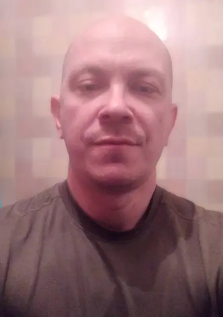 Слава из Горловки, ищу на сайте знакомства без обязательств