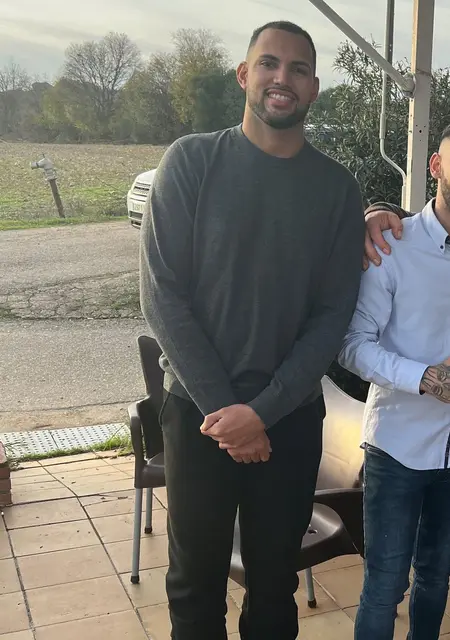 Я Luis Fernando, 28, из Мадрида, ищу знакомства без обязательств