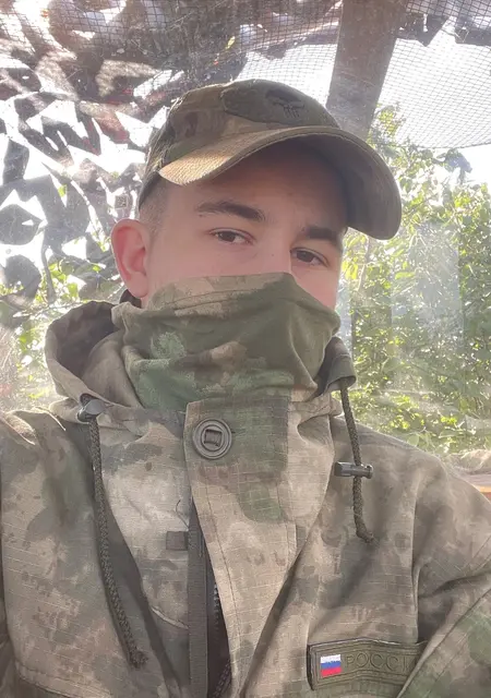 Я Сергей, 21, из Бердянска, ищу знакомства без обязательств
