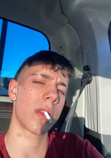 Я Yiit Talha, 23, знакомлюсь для вирта в Бейшехир