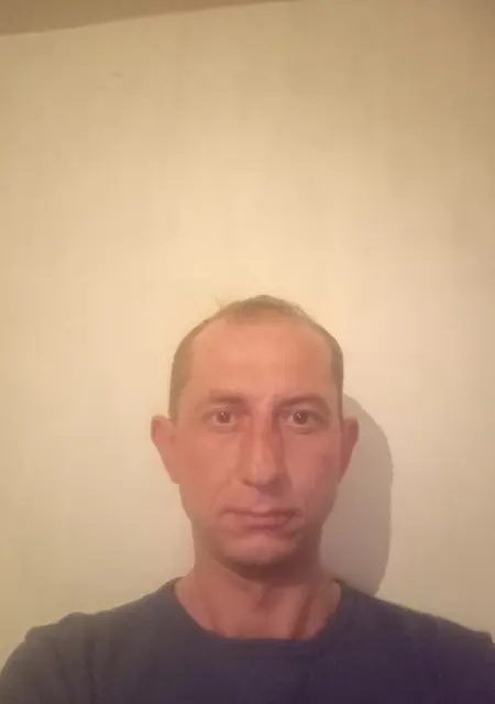 Евгений з Новопскова, шукаю на сайті приємне проведення часу