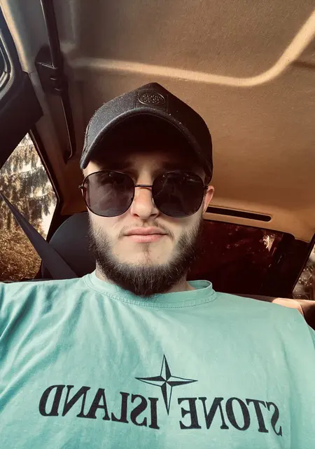 Я Андрій, 23 років з Коломия, шукаю знайомство для приємне проведення часу