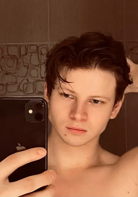 Я Олег, 21, из Хельсинки, ищу знакомства на одну ночь