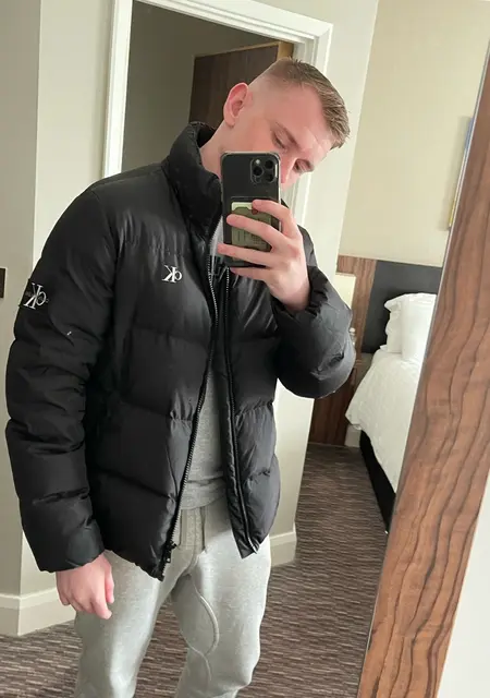 I'm James, 24 from Leeds, seeking connections for chat