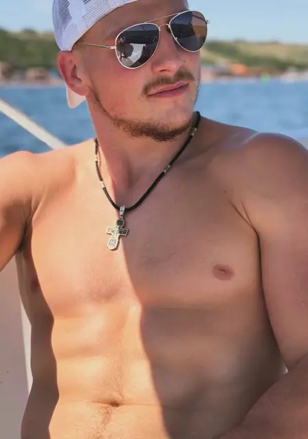 Я Сергей, 29 років з Києва, шукаю знайомство для постійних стосунків