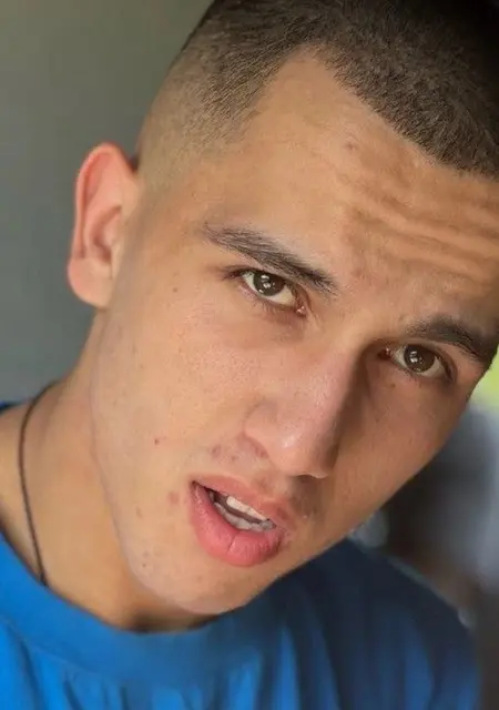 I'm Khurshid, 22 from Worcester, seeking connections for chat