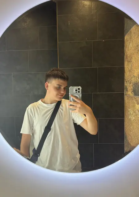 Nikita из Брно, ищу на сайте знакомства без обязательств