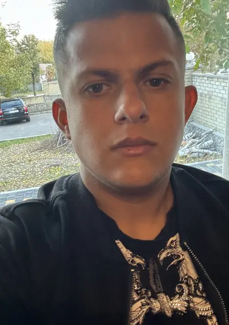 Я Іван, 22 років з Вишгород, шукаю знайомства на одну ніч