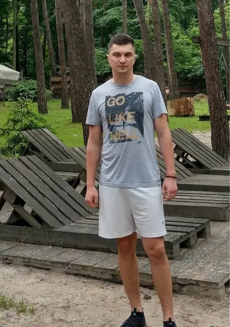 Я Vasyl, 30, из Дубно, ищу знакомство для приятного времяпровождения