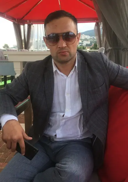 Alex из Киева, ищу на сайте знакомства на одну ночь