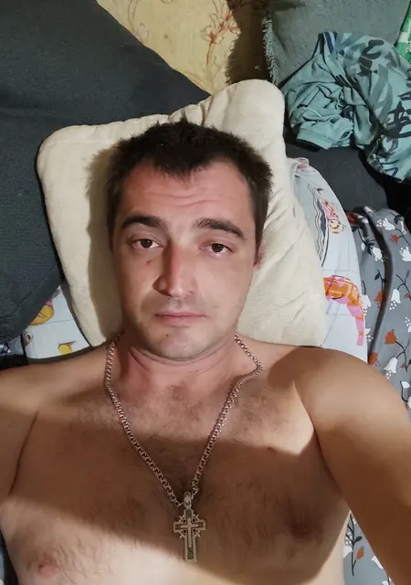 Я Евгений, 33, знакомлюсь на одну ночь в Луганске
