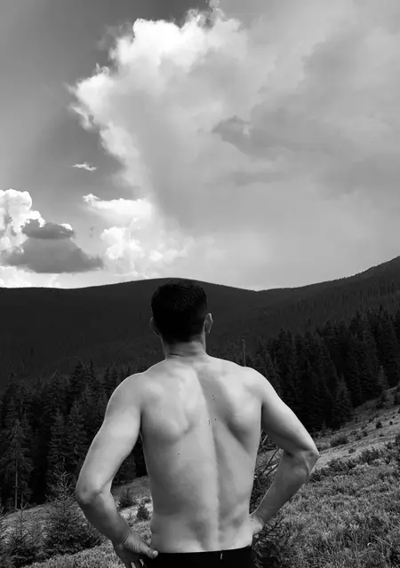 Я Igor, 24, из Мукачева, ищу знакомство для открытые отношения