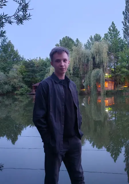 Кирилл из Парижа, ищу на сайте открытые отношения