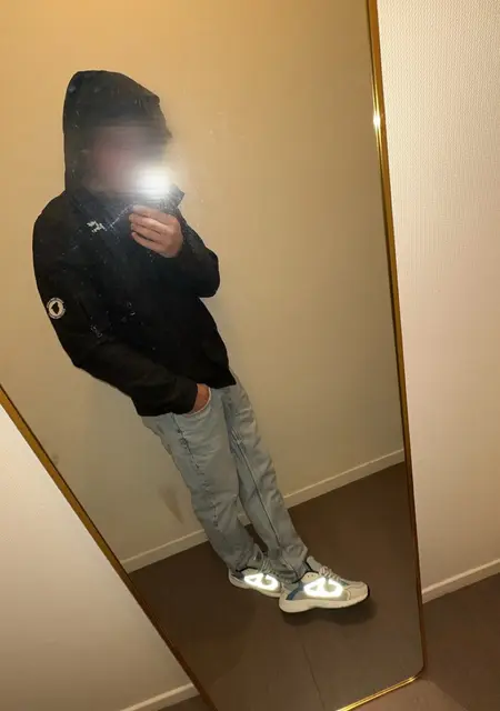 Я Tom, 18, знакомлюсь для постоянных отношений в Париже