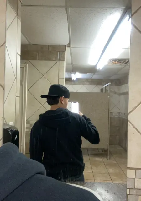 Josue из Сьюдад-Вальес, мне 21, познакомлюсь на одну ночь