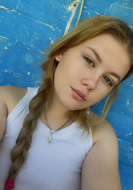 Я Мария, 20 років з Дебальцеве, шукаю знайомство для спілкування