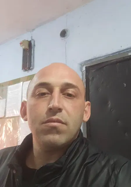 Димон из Вены, ищу на сайте знакомства без обязательств