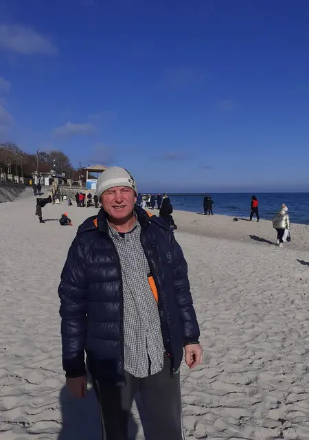 Я Толя, 46, знакомлюсь без обязательств в Одессе