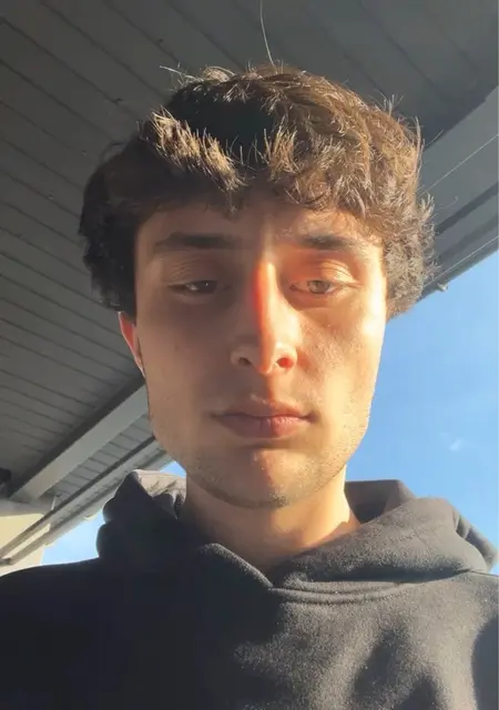 Я Назар, 19, знакомлюсь на одну ночь в Хмельницком