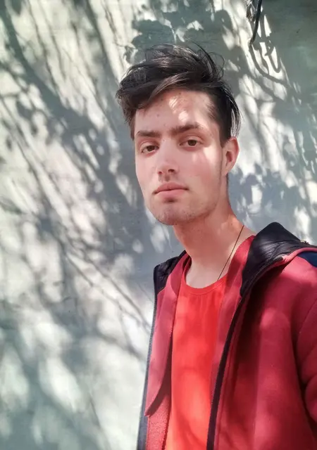 Матвей з Криве Озеро, мені 21 років, познайомлюсь для постійних стосунків