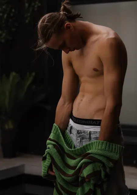 Anatolii з Києва, мені 18 років, познайомлюсь для постійних стосунків