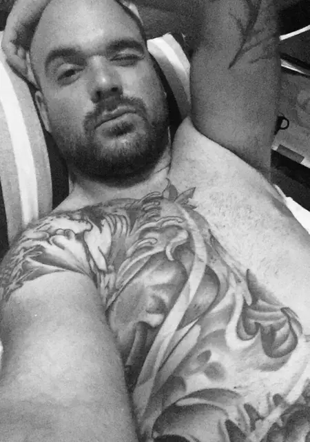 Soy Raul, 36 años de Ciudad Real, busco conocer gente para lío de una noche