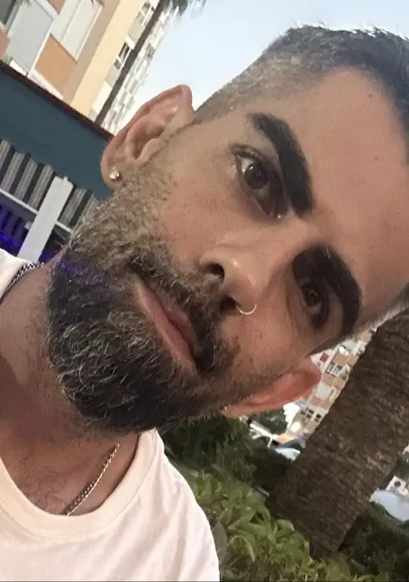 Soy Jaime, 34 años de Torrox, busco conocer gente para relación a largo plazo