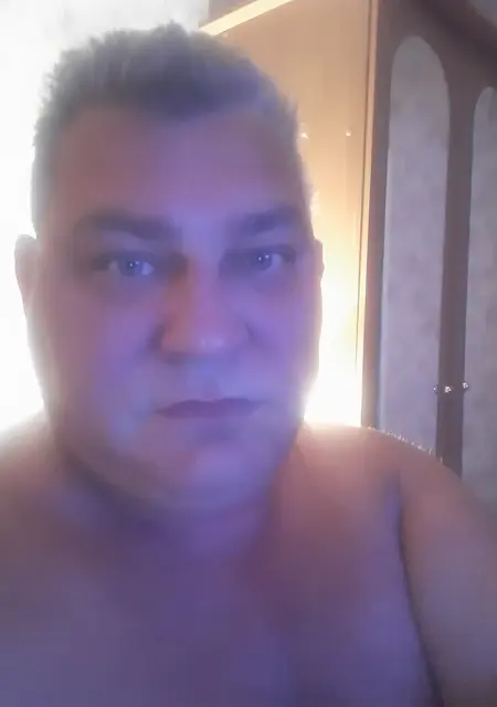 Гарик из Донецка, мне 51, познакомлюсь на одну ночь