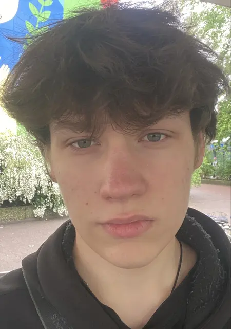 Я Игорь, 21, знакомлюсь для открытые отношения в Одессе