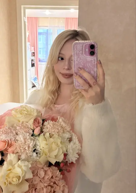 Я Эва, 20, из Вены, ищу знакомство для общения