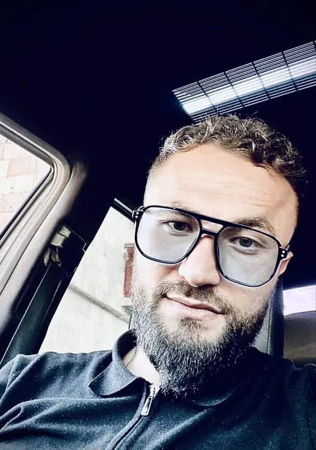 Я Arman, 28, знакомлюсь для общения в Ереване