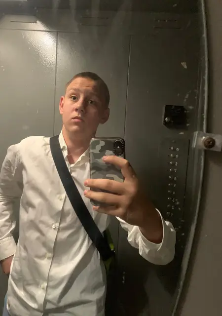 Валентин з Кам’янця-Подільського, шукаю на сайті постійні стосунки