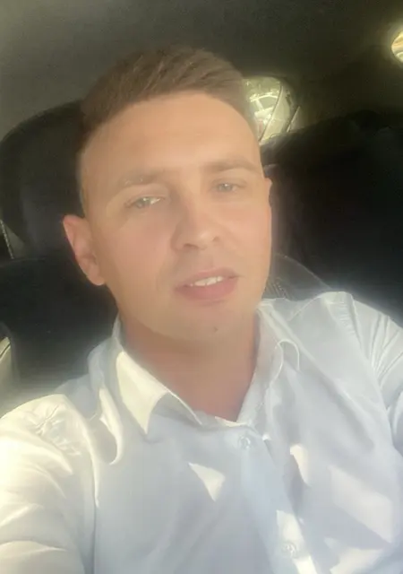 Дима из Стаханова, ищу на сайте знакомства на одну ночь