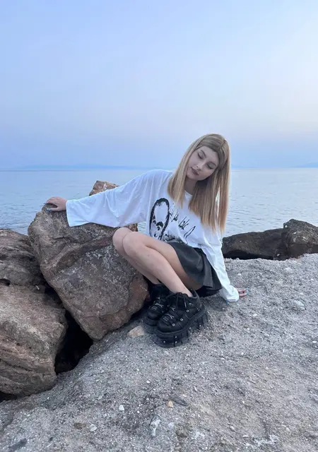 Я Віка, 22, из Борисполя, ищу знакомство для открытые отношения