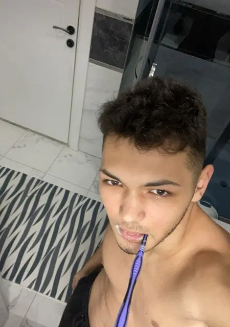 Arda из Стамбула, ищу на сайте знакомства на одну ночь