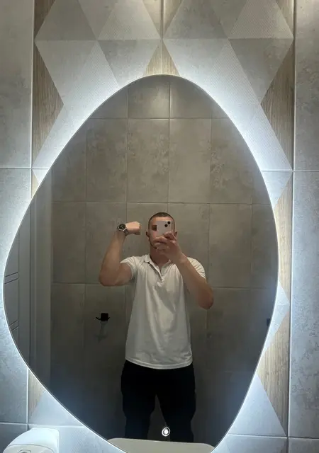 Я Игорь, 21, знакомлюсь на одну ночь в Амстердаме