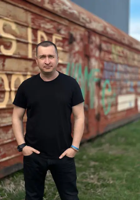 Andrij з Хмельницького, мені 43 років, познайомлюсь для вірт