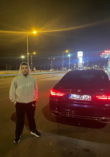 Я Osman, 25, знакомлюсь для общения в Стамбуле