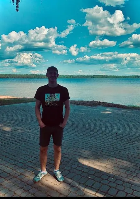 Oleksandr з Вараша, шукаю на сайті спілкування