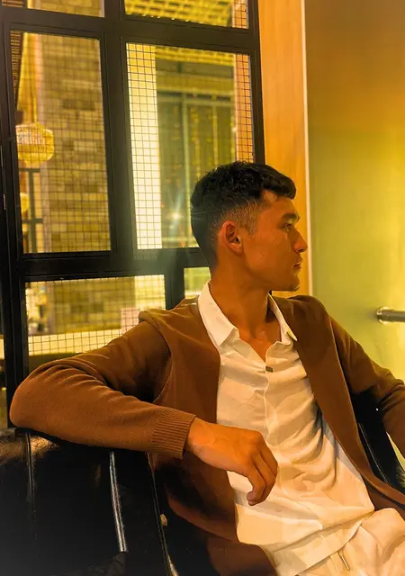 Я Medet, 20, из Франкфурта-на-майне, ищу знакомства на одну ночь