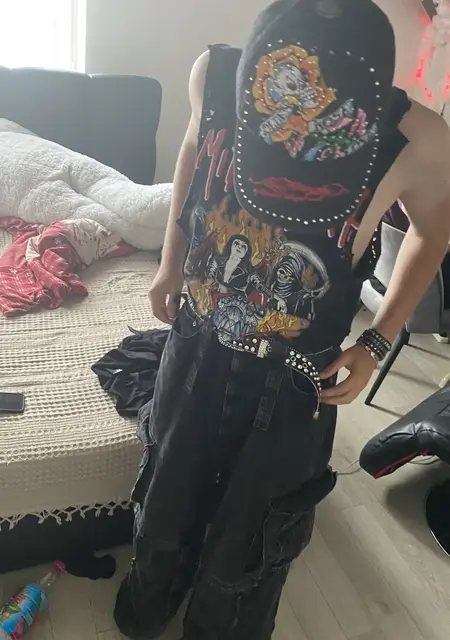 Максим из Киева, мне 19, познакомлюсь для вирта