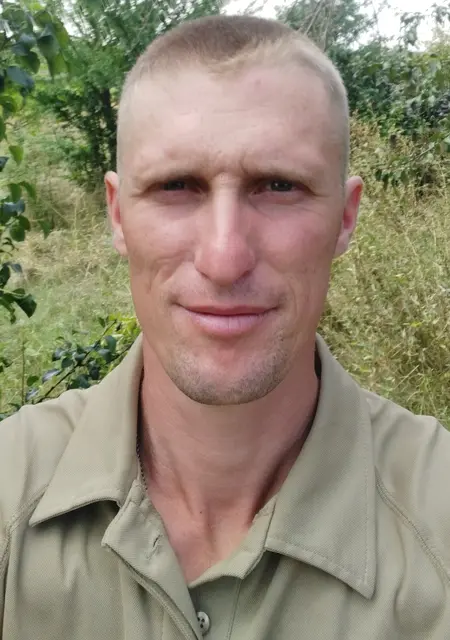 Данил з Єнакієвого, шукаю на сайті знайомства на одну ніч