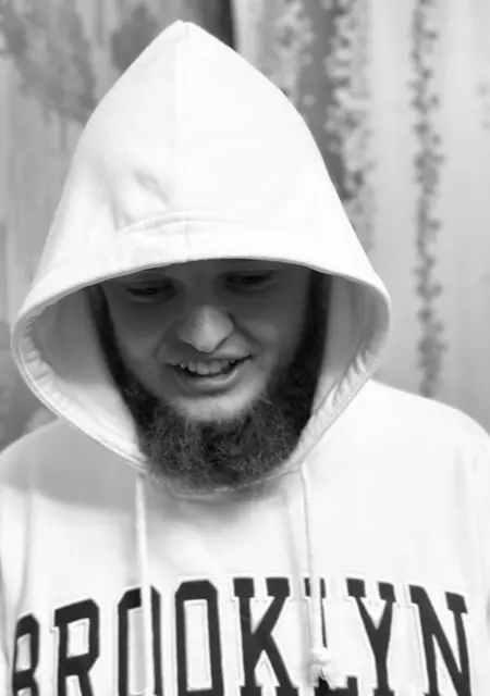 Robert из Обухова, мне 22, познакомлюсь на одну ночь