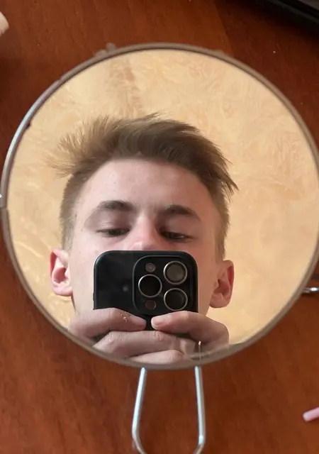 Максим из Луганска, ищу на сайте общение