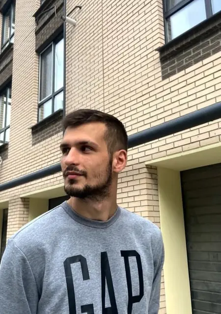 Евгений з Кам'янське, мені 26 років, познайомлюсь для спілкування