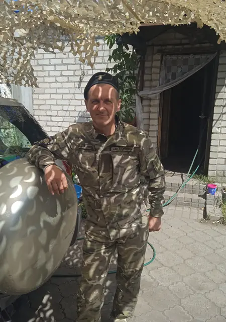 Вася из Сум, ищу на сайте знакомства на одну ночь