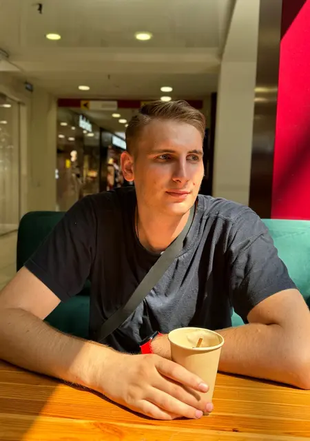 Я Сергей, 27 років, знайомлюсь для постійні стосунки у Миколаїв