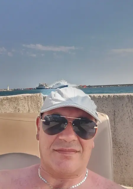 Rufat из Коньи, мне 50, познакомлюсь на одну ночь