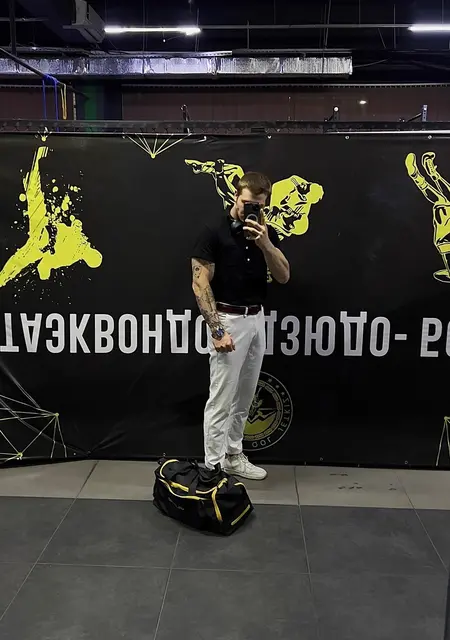 Константин из Костаная, мне 19, познакомлюсь для приятного времяпровождения